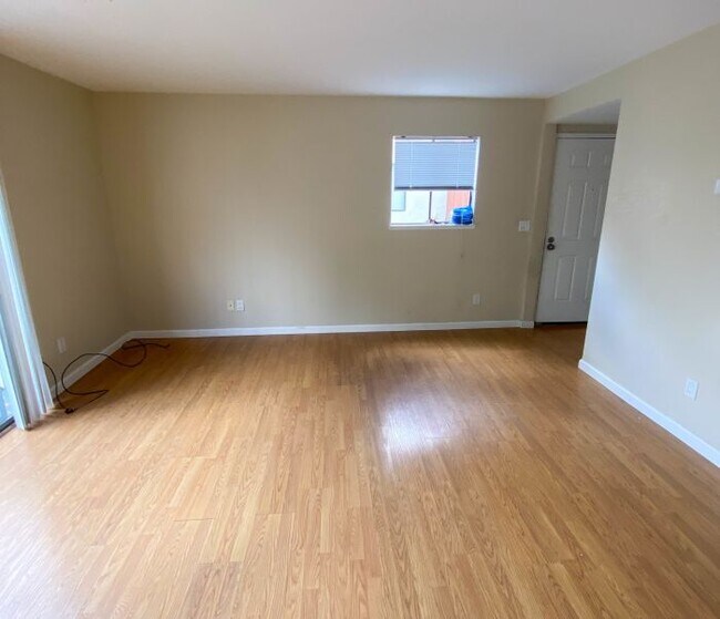 Building Photo - 2520 Walters Way
