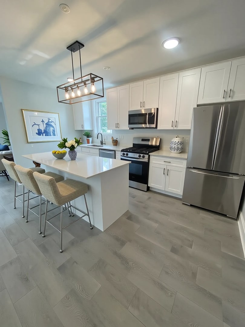 Building Photo - 2416 N Springfield Ave