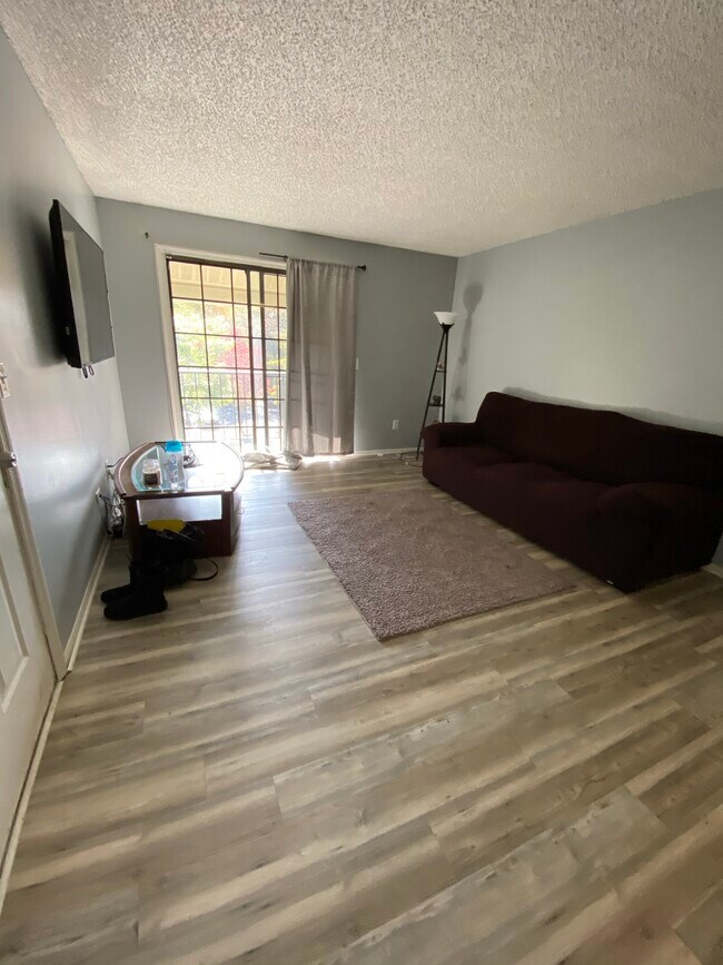 Building Photo - 109 Sussex Pl