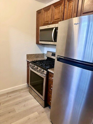 Building Photo - 3680 Voltaire St