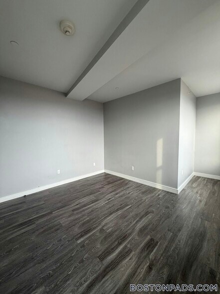 Building Photo - 23 Central Ave