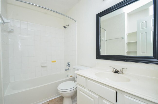 Building Photo - 4835 Richmond Knoll Ln