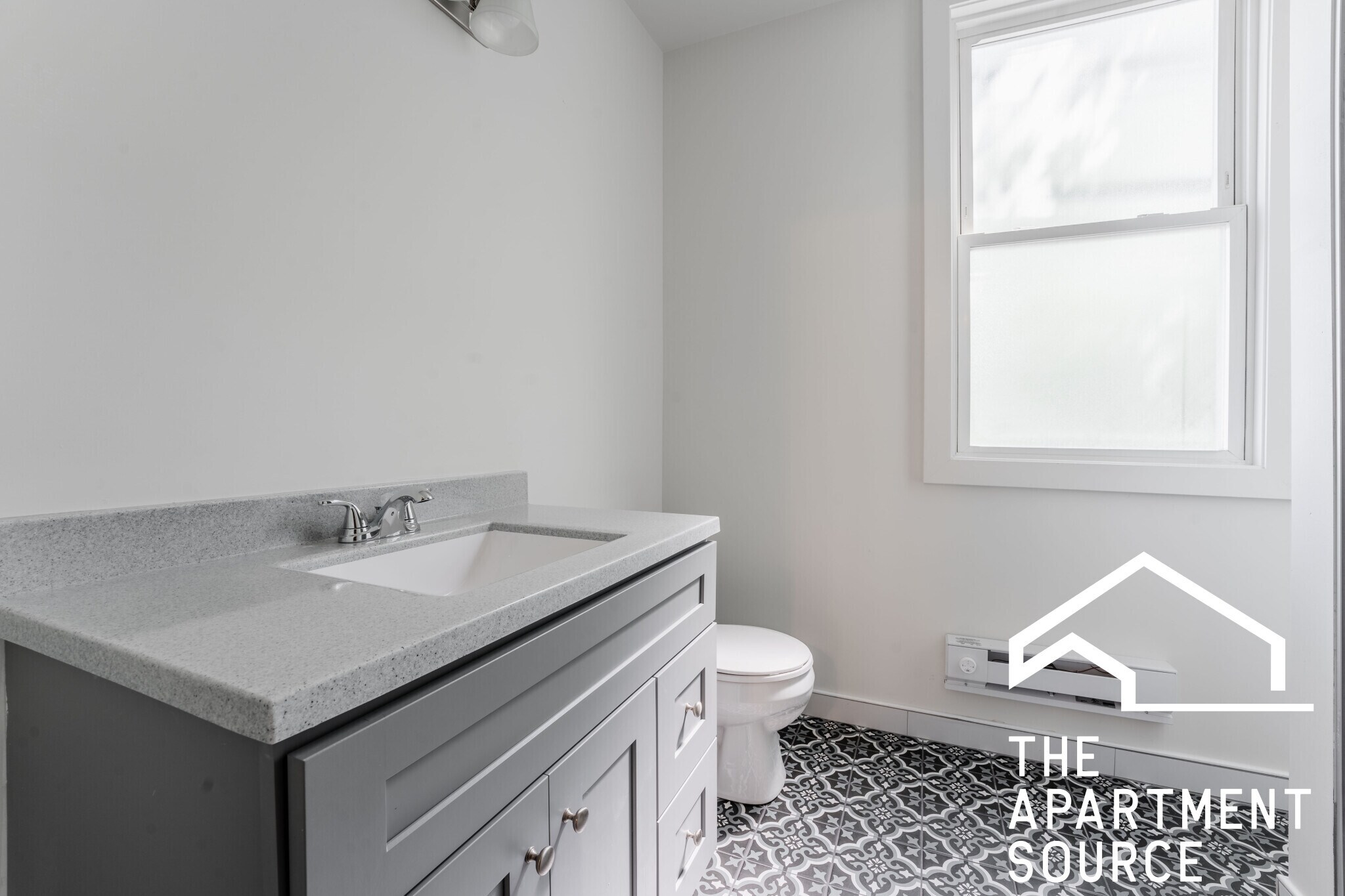 Building Photo - 3135 N Oakley Ave