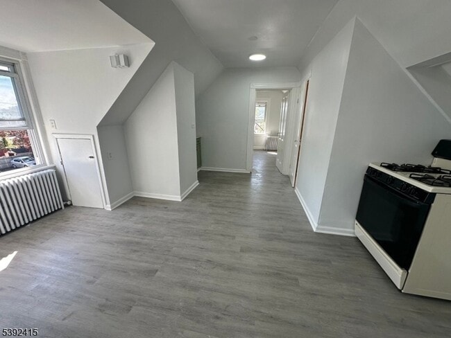 Building Photo - 22 2nd Ave