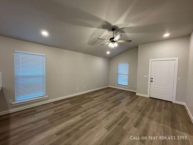 Building Photo - 3020 140th St