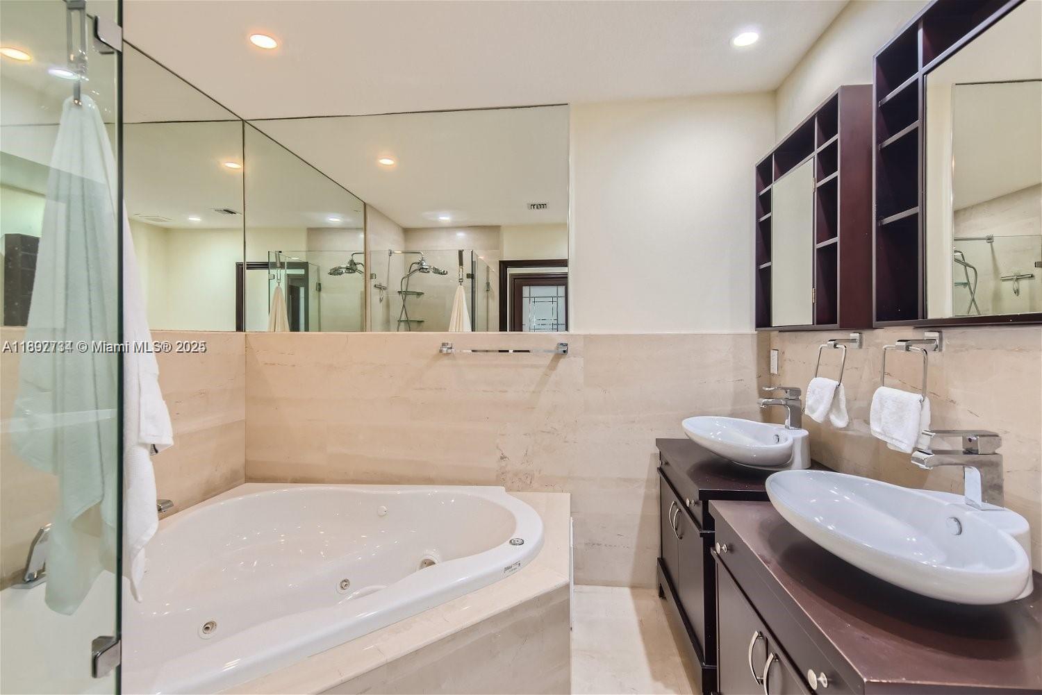 Building Photo - 3864 NE 167th St