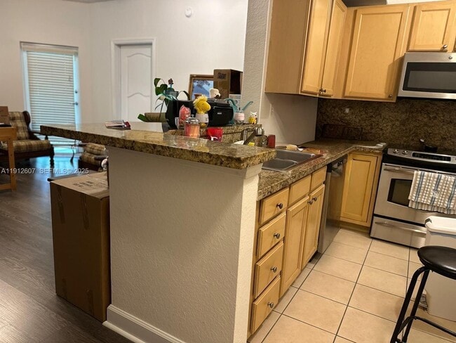 Building Photo - 6001 SW 70th St