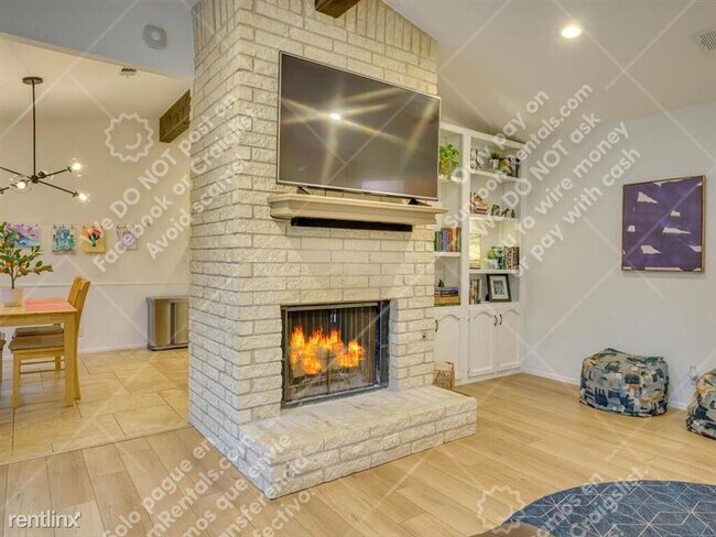 Building Photo - 4908 Dry Oak Trail