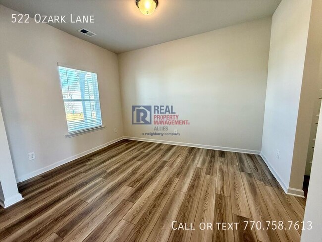 Building Photo - 522 Ozark Ln