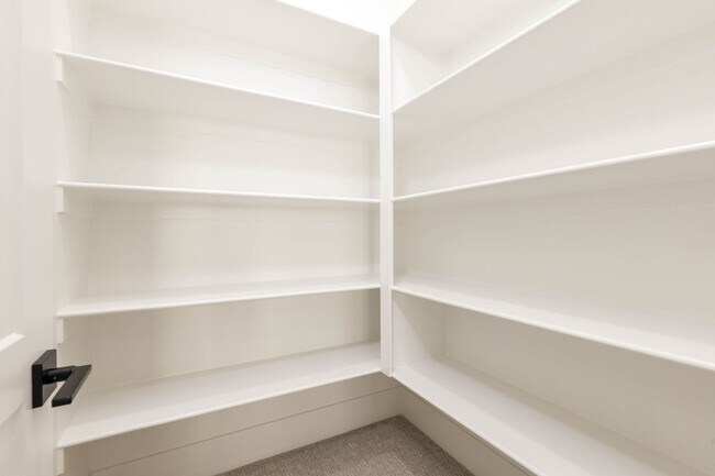 Building Photo - Beautiful 5 bed 4 bath home in Desert Cany...