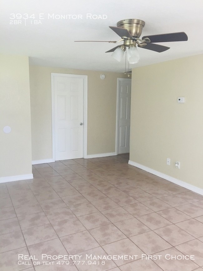 Building Photo - 2 Bedroom House for Rent in Springdale!