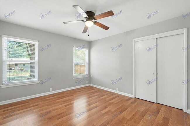 Building Photo - 1520 Hilltop Dr