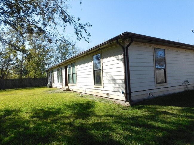 Building Photo - 13203 US-59