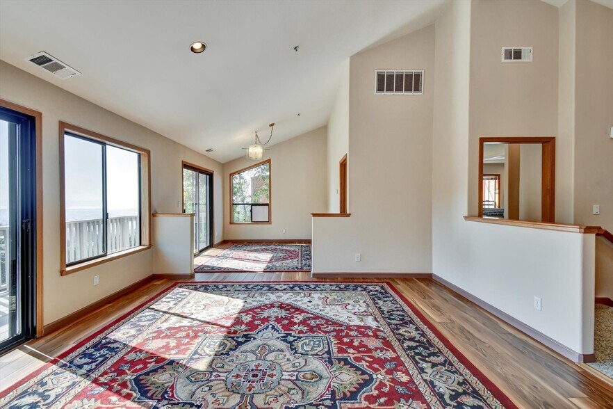 Building Photo - 616 Gravatt Dr