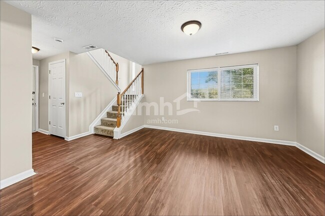 Building Photo - 2223 Fedders Ct