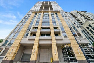 Building Photo - 700 N Larrabee St