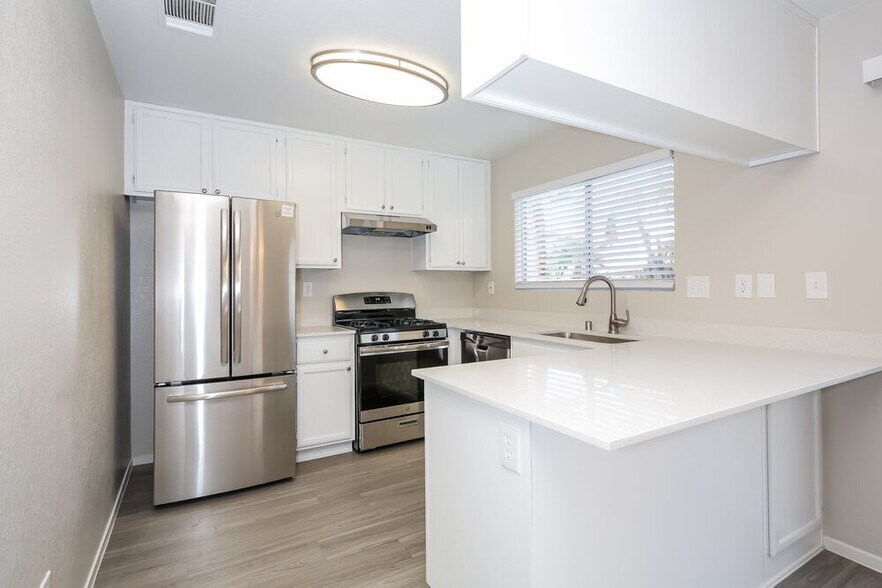 Building Photo - 306 Carrington St