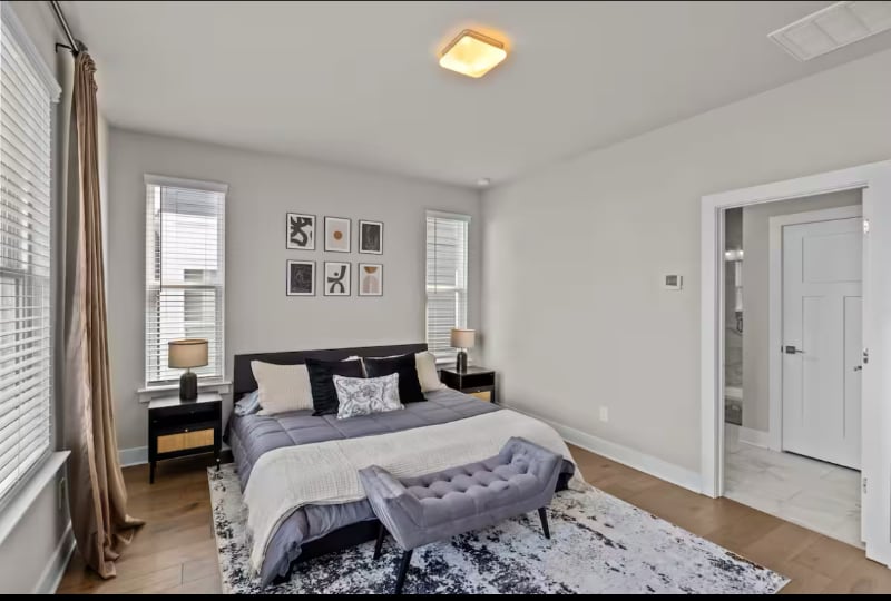 Building Photo - 2115 Isom St