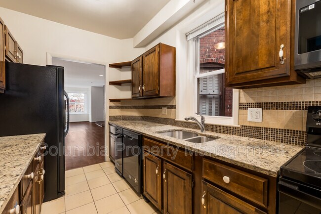 Building Photo - 127 11th St NE