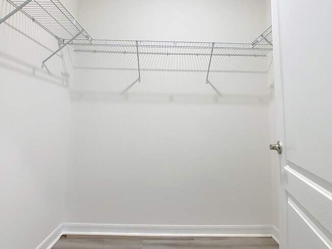 Building Photo - 3348 Perennial Ln