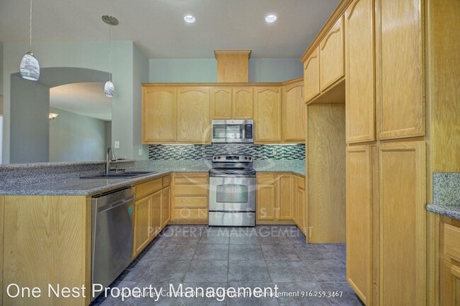Building Photo - 3 br, 2 bath House - 419 Savannah Dr
