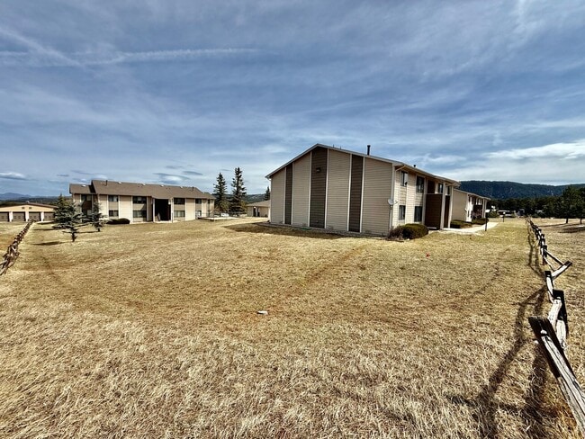 Building Photo - 640 Coraline Ave