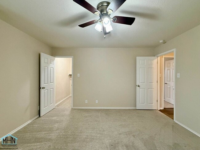 Building Photo - Spacious and Beautiful Two-Story 5 Bedrooms, 3.5 Bathrooms Home, With Easy Access to I-35, Loop 1...