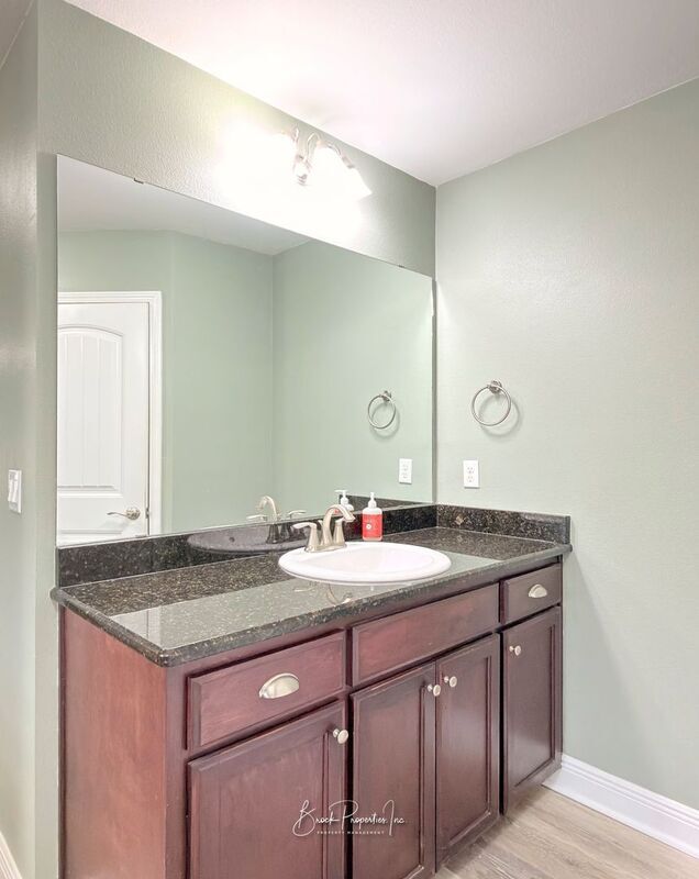 Building Photo - 6185 Autumn Pines Cir