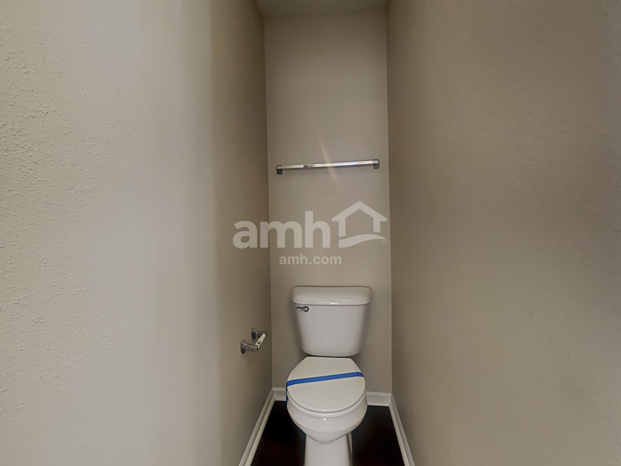 Building Photo - 2957 Seasons Dr