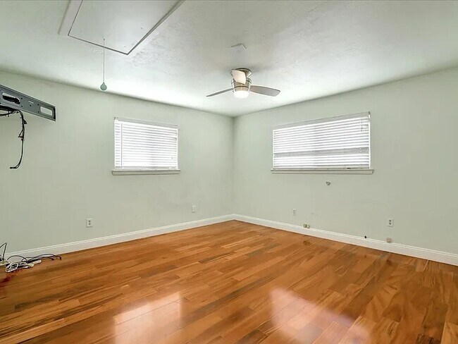 Building Photo - BEAUTIFUL HOME IN SANTA CLARA