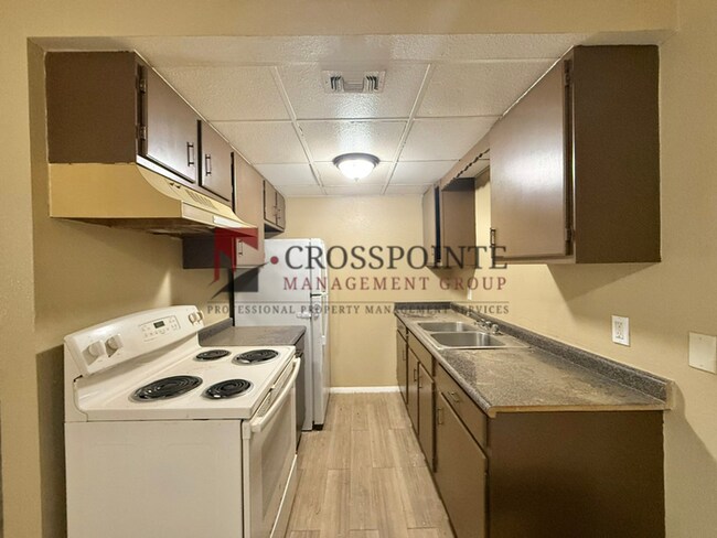 Building Photo - AVAILABLE! 1 Bed 1 Bath Apartment Near Downtown Tyler!