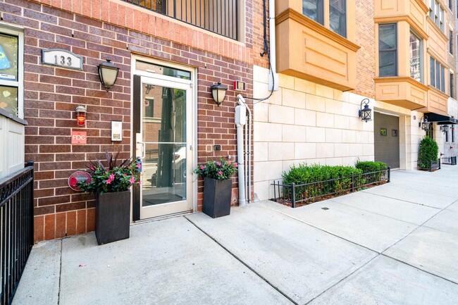 Building Photo - 133 Harrison St