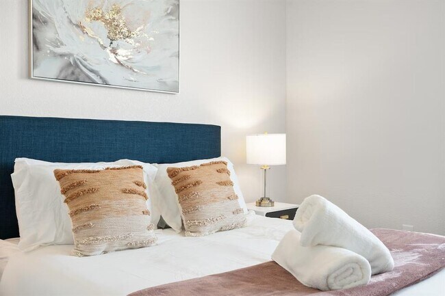 Building Photo - 1201 W Whitestone Blvd