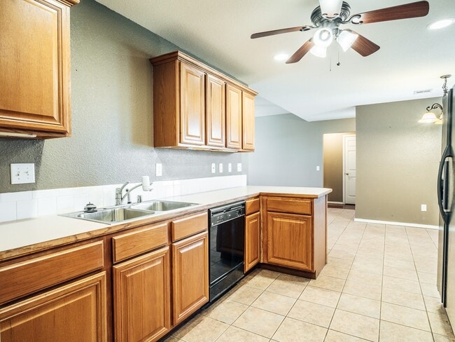 Building Photo - 440 Spicewood Trail