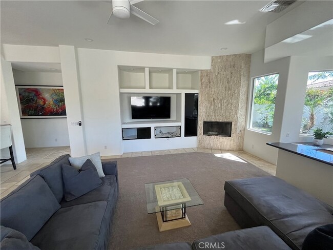 Building Photo - 45540 Cielito Dr