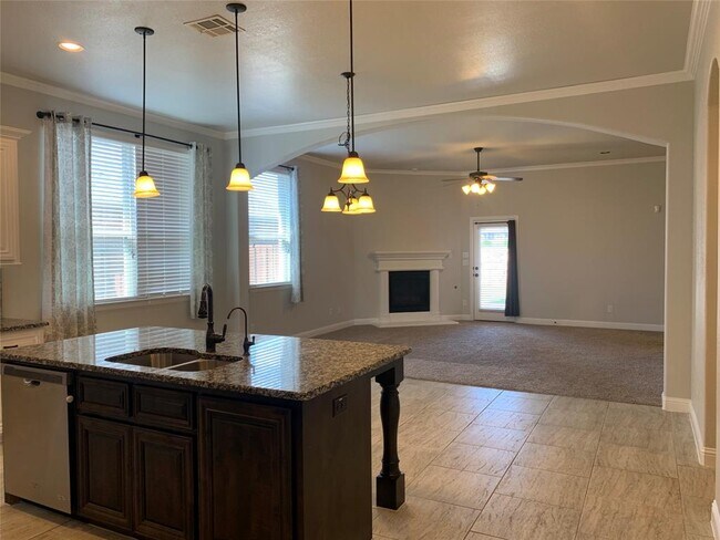 Building Photo - 437 Mistflower Springs Dr