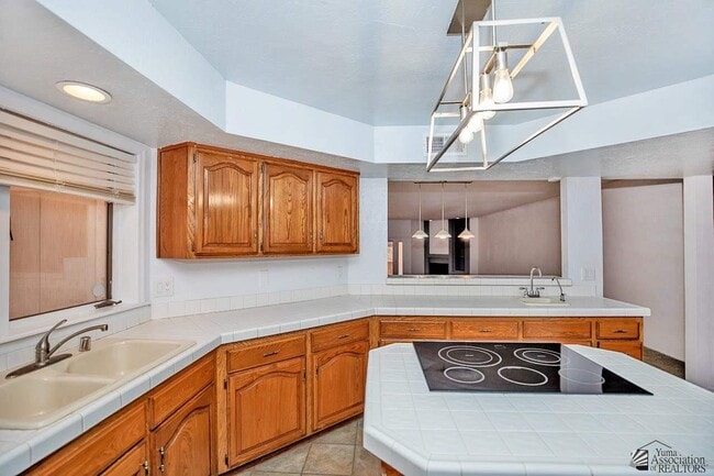 Building Photo - 2174 S Del Valle Way