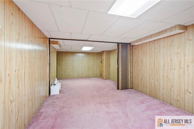 Building Photo - 16 Phyllis Pl