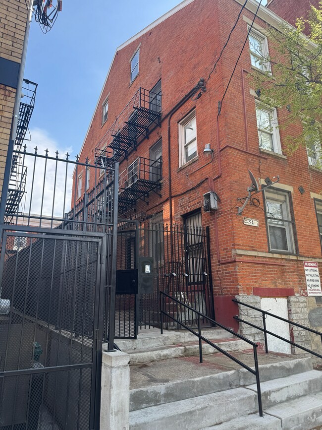 Building Photo - 54 E McMicken Ave