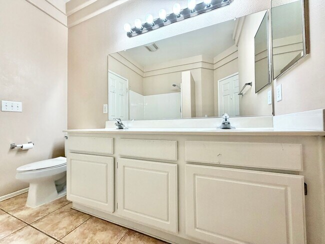 Building Photo - Wonderful 4 bedroom Single Story Murrieta Home (COMING SOON)