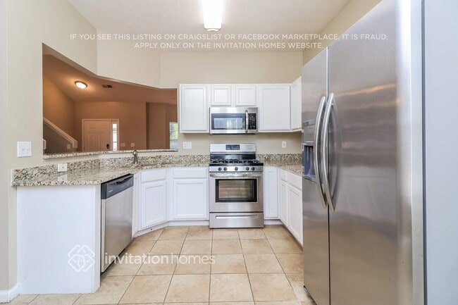 Building Photo - 2649 Lake Park Bend