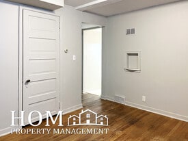 Building Photo - 525 S Broad St