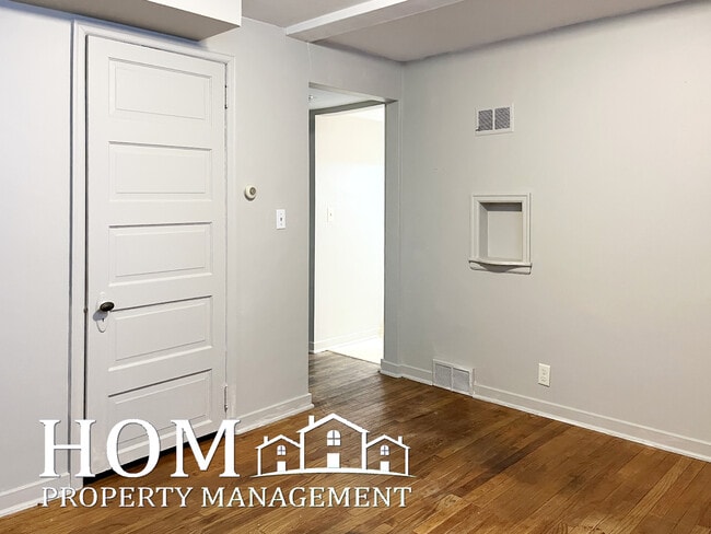 Building Photo - 525 S Broad St