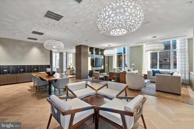 Building Photo - 1330 Lancaster St