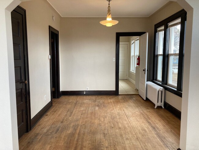 Building Photo - 3101 Restormel St