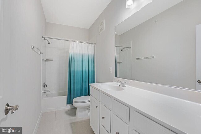 Building Photo - 222 Petite Sirah Terrace SE