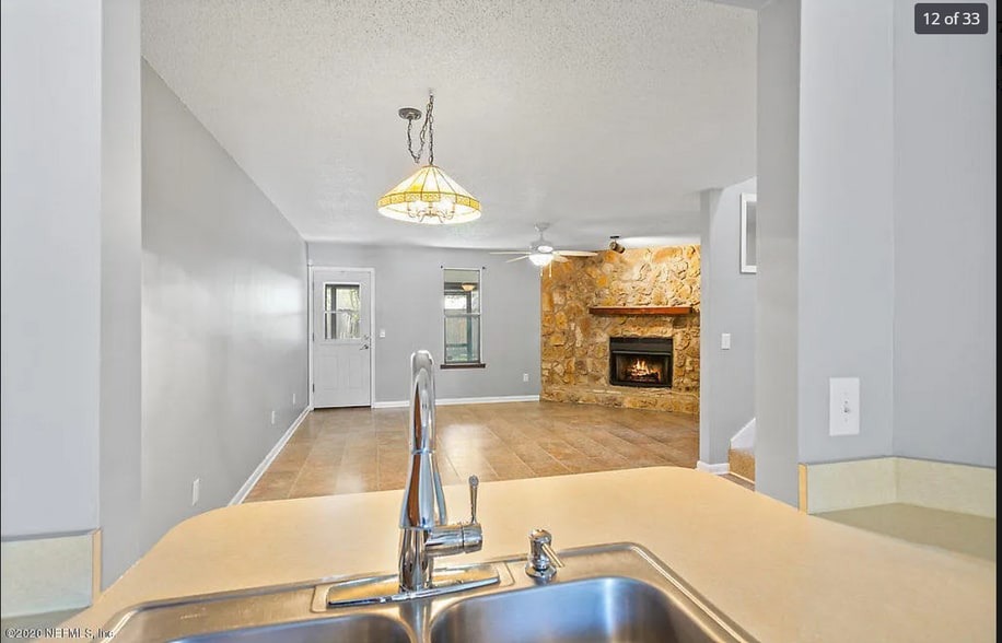 Building Photo - 11211 Windtree Dr