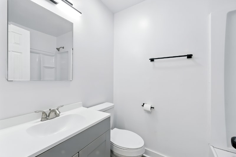 Building Photo - 118 Parkdale Ave