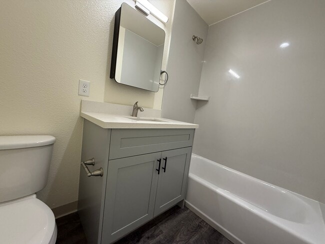 Building Photo - Free Month of Rent for Move in before Dec 1st - Brand New Upstairs 3 Bedroom Apartment