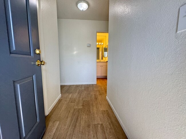 Building Photo - 6250 W Flamingo Rd